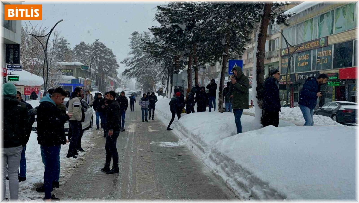 Kahramanmaraş'taki 7.6 büyüklüğündeki deprem doğu illerinde de hissedildi