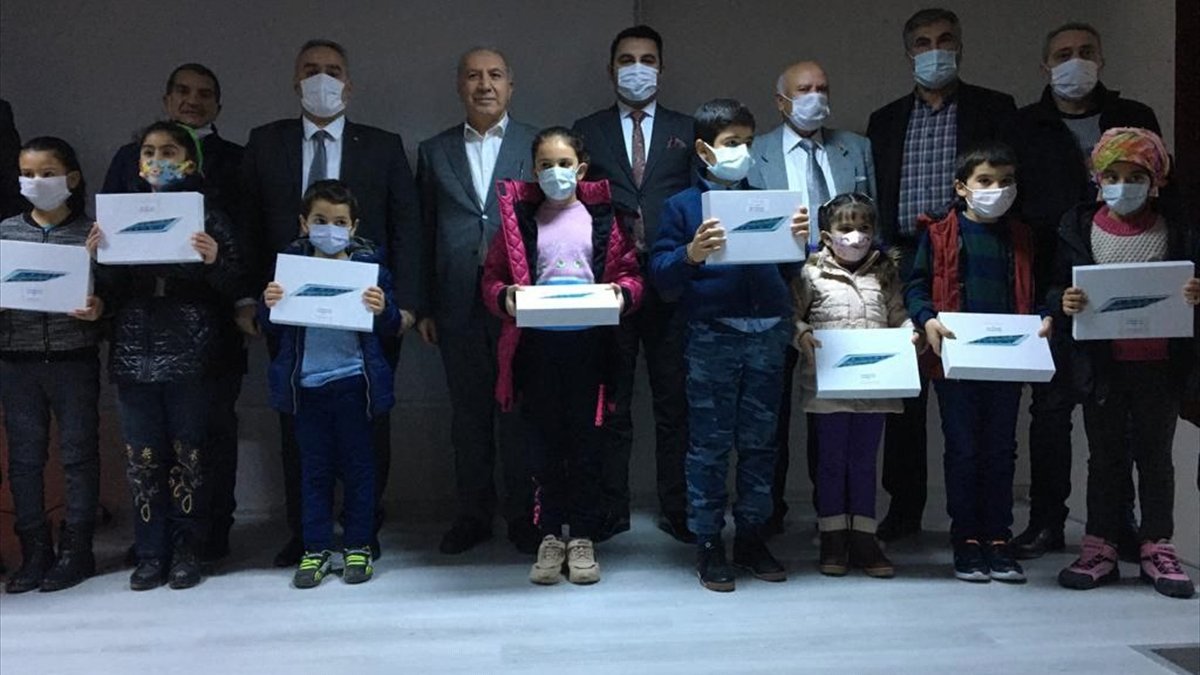 Kale'de uzaktan eğitime tablet desteği