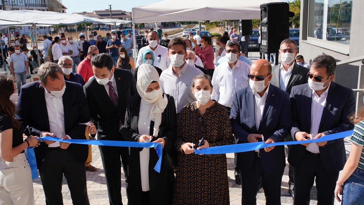Kale'nin Çanakkale Bayisi Özkorkmaz'ın yeni mağazası açıldı