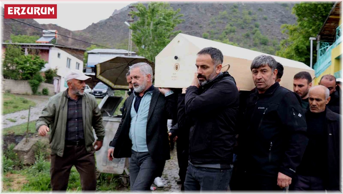 Kalp krizi geçiren Erzurumlu gazeteci vefat etti