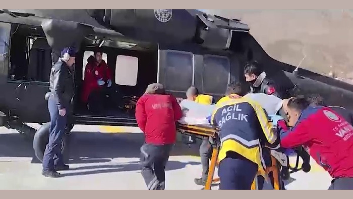 Kalp krizi geçiren hasta için sikorski helikopter havalandı
