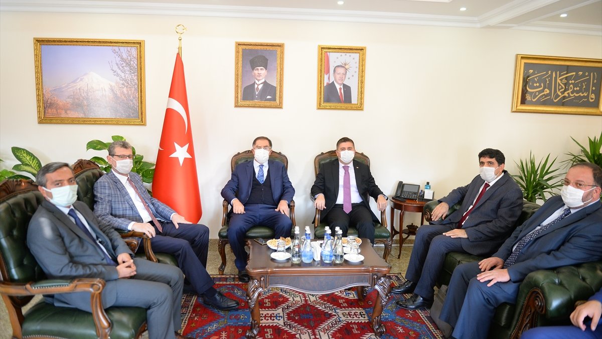 Kamu Başdenetçisi Şeref Malkoç Iğdır'da