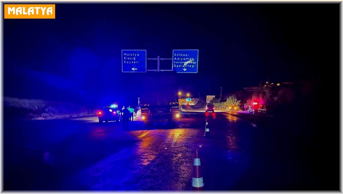 Kamyon ile hafif ticari araç çarpıştı: 2 yaralı