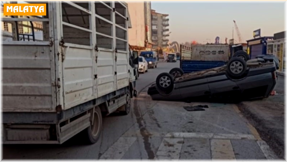 Kamyonete çarparak ters dönen aracını bırakıp kaçtı