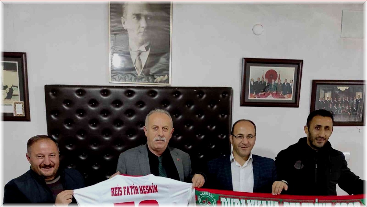 Kanaat Önderi Keskin'e anlamlı hediye