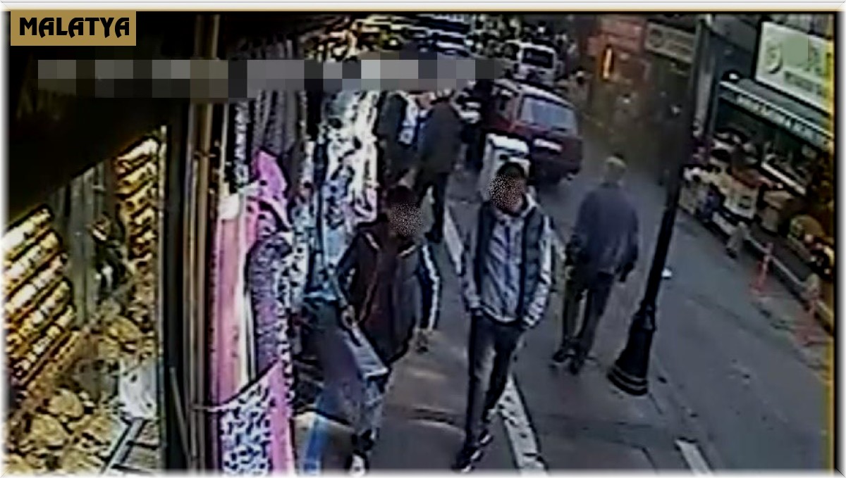 Kanepe örtüsü çalan şahıs kameralara yakalandı