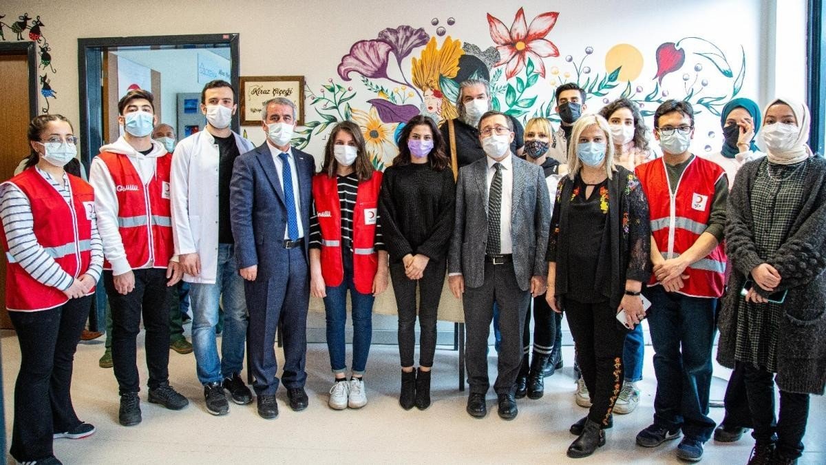 Kanser hastaları çeşitli uğraşılarla terapi edilecek