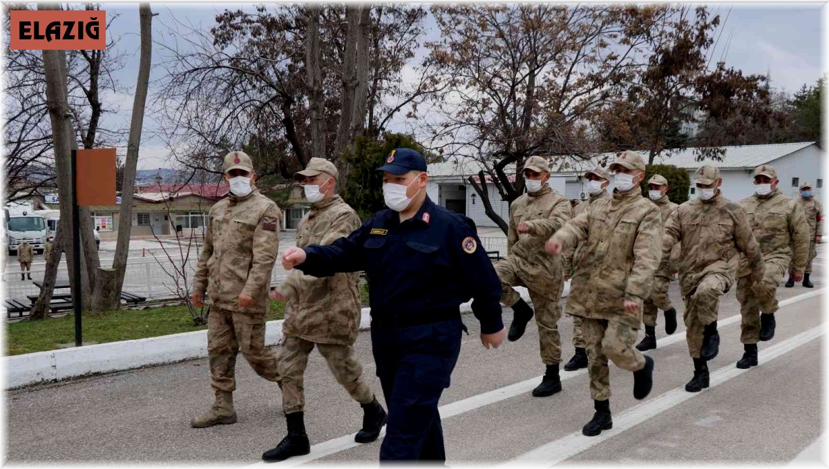 Kanser tedavisi gören gencin hayalini jandarma gerçekleştirdi
