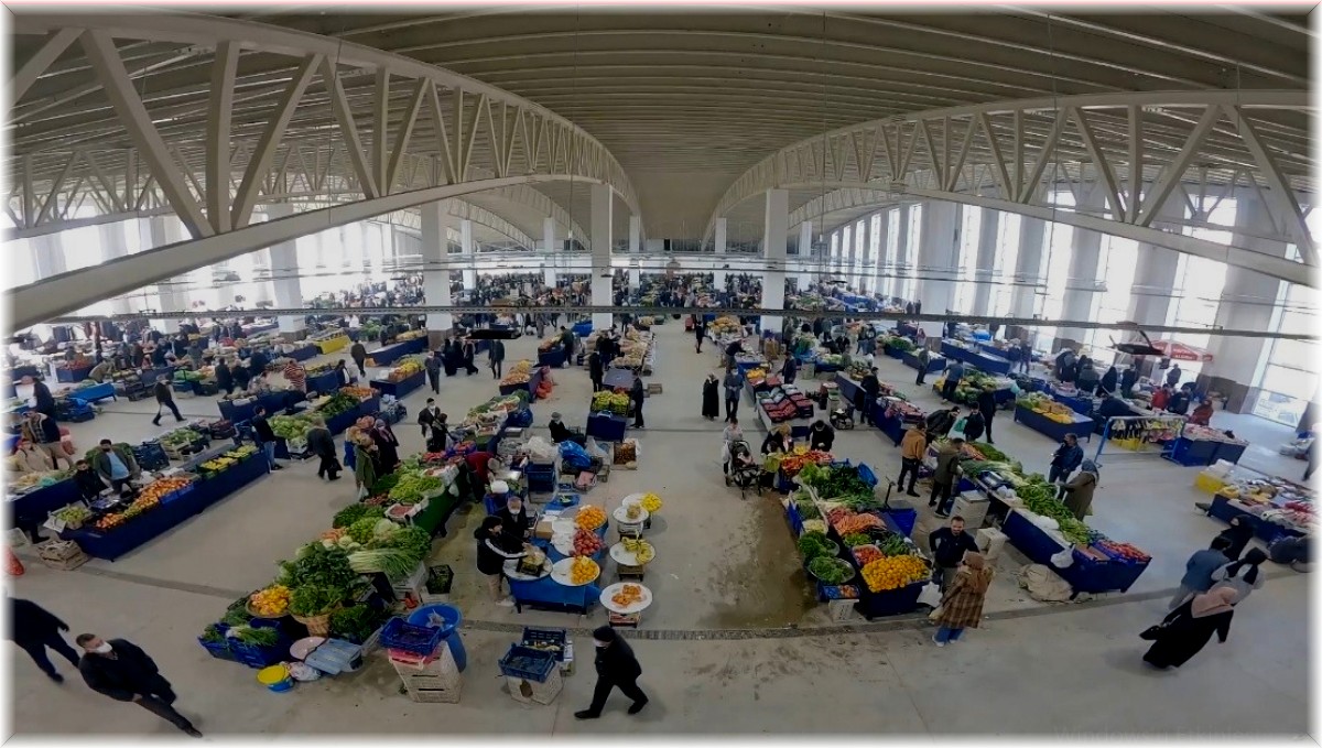 Kapalı Halk Pazarı hizmete girdi