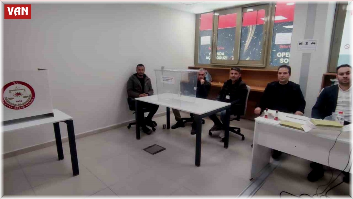 Kapıköy Gümrük Kapısı'nda oy kullanma işlemi başladı