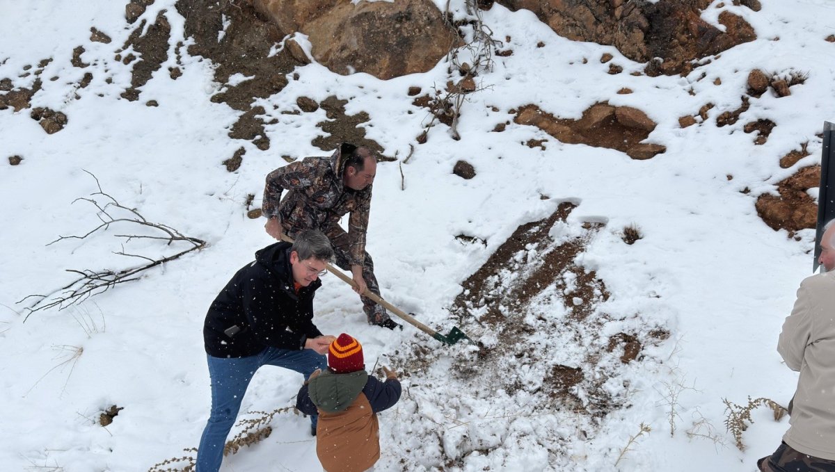 Kar Altında Kalan Yaban Hayvanları İçin Kemaliye’de Yemleme Çalışması