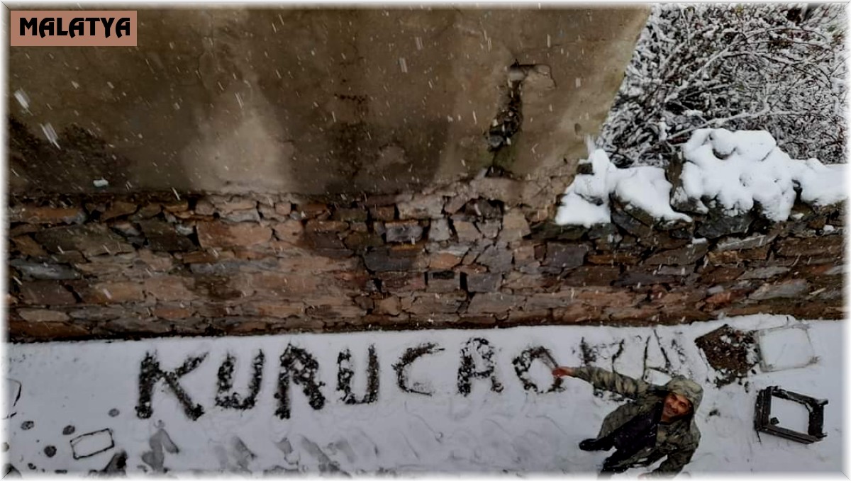 Kar, çiftçi ve çocukları sevindirdi