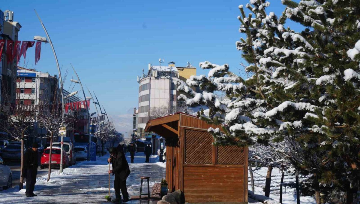 Kar Doğu'yu terk etmiyor