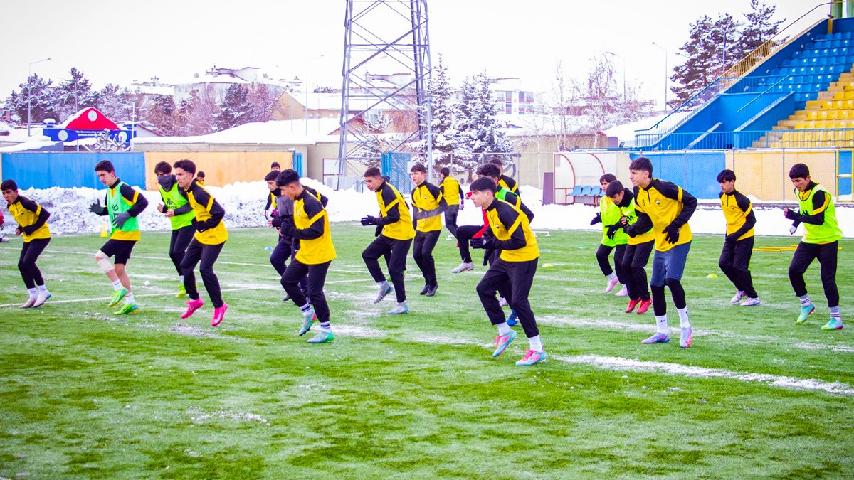 Kar engel oldu, misafirperverlik kazandı: Ağrı 1970 Spor’dan 12 Bingölspor’a teşekkür