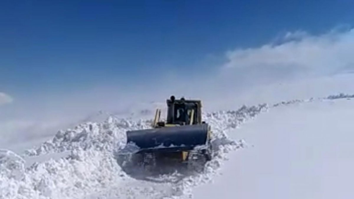 Kar kalınlığı 4 metreyi aştı