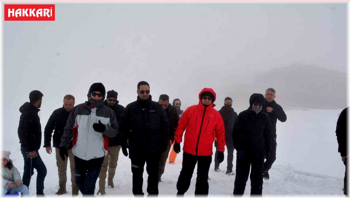 Kar sevinci yaşayan Vali Akbıyık: "Dualarımız kabul oldu"