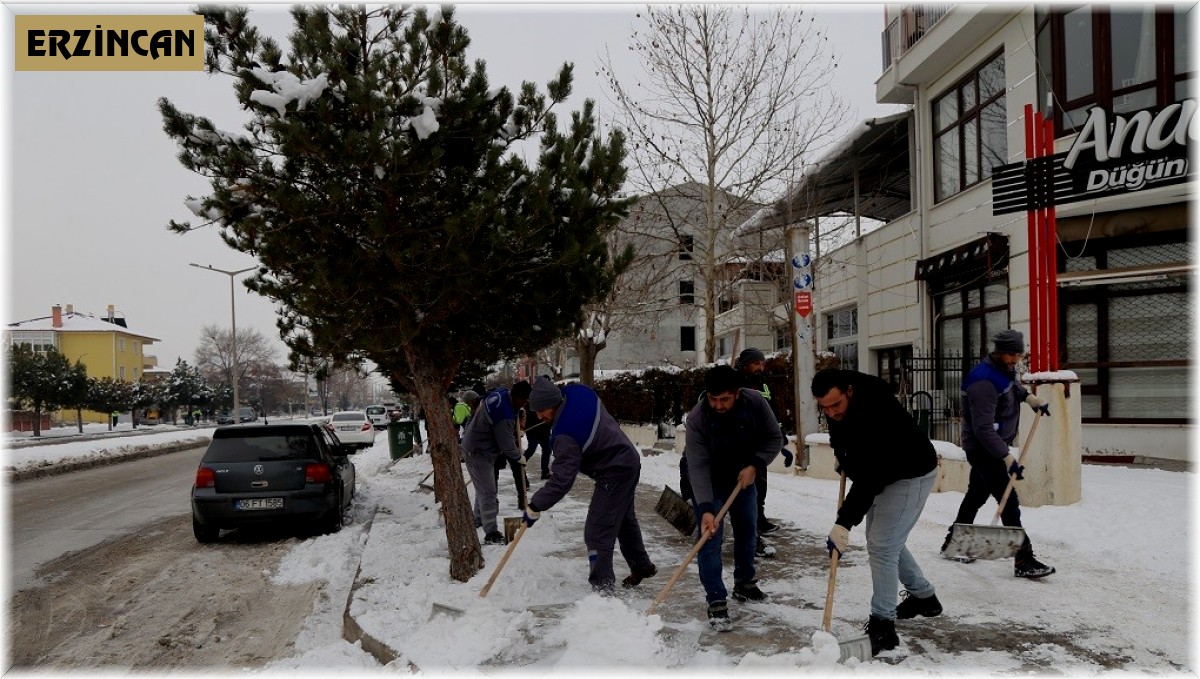 Kar temizleme çalışmaları devam ediyor