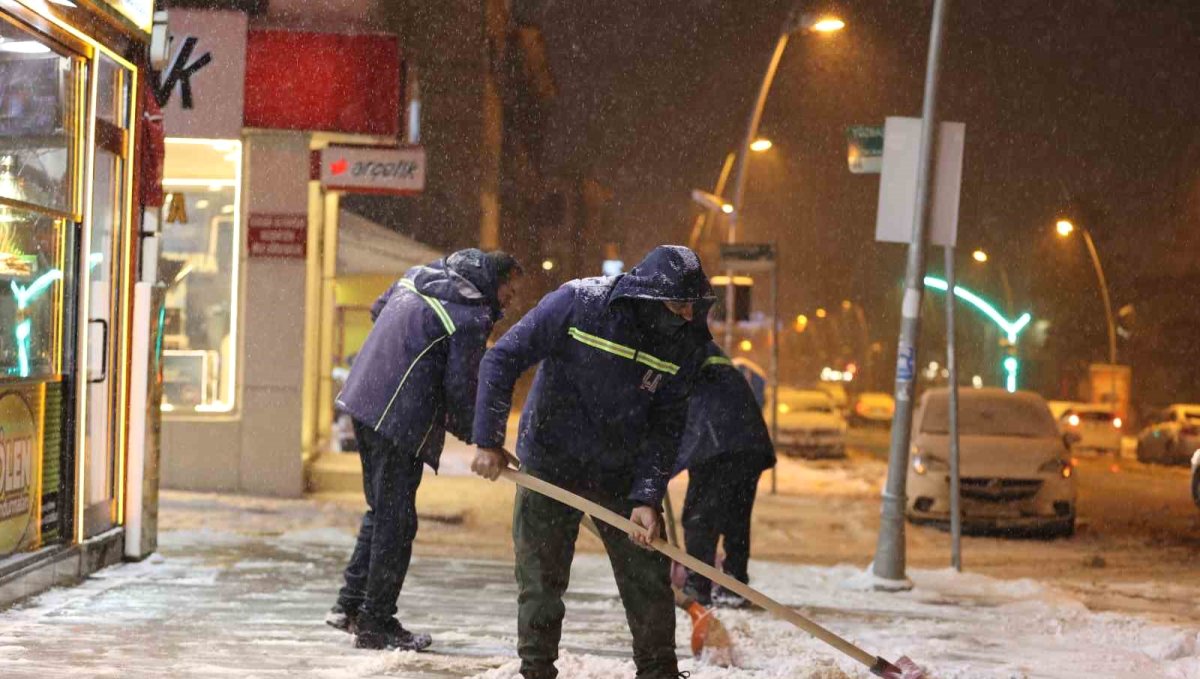 Kar yağışı gitti buzlanma, çığ ve don tehlikesi var