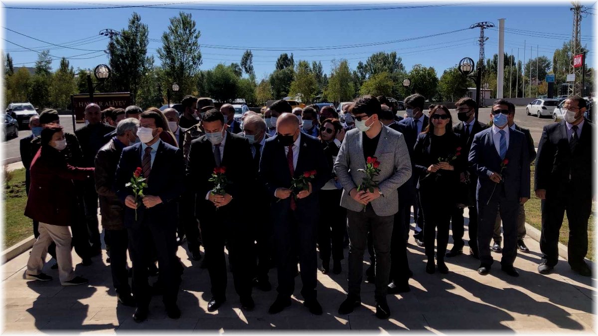 Karabağ şehitleri Kars'ta anıldı