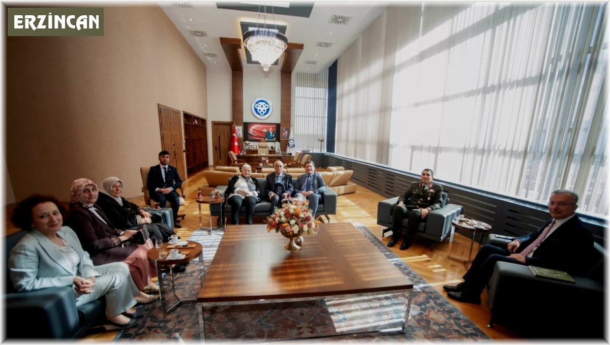 Karabekir, Rektör Levent'i ziyaret etti