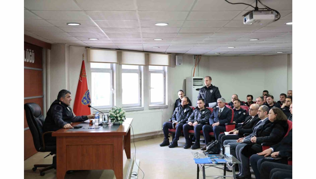 Karaburun birim amirleriyle buluştu