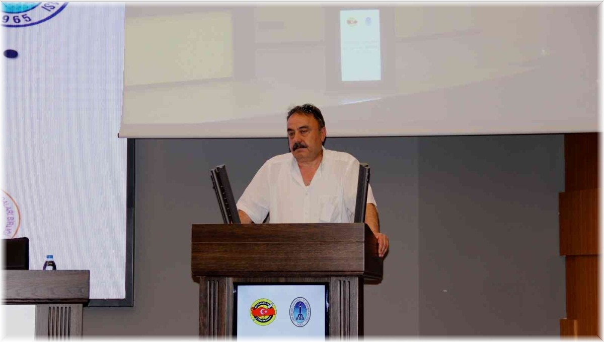 Karaca "Matbaa sektörü geleceğini arıyor" çalıştayında konuştu