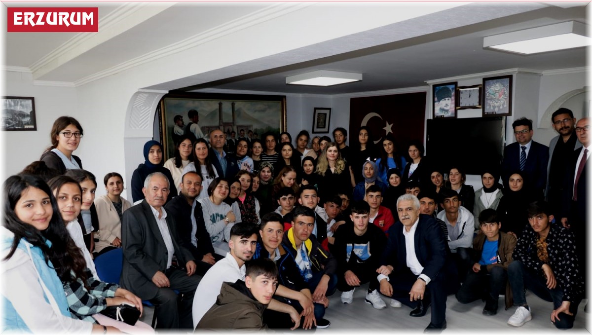 Karaçobanlı öğrencilerin ilk durağı Ankara oldu