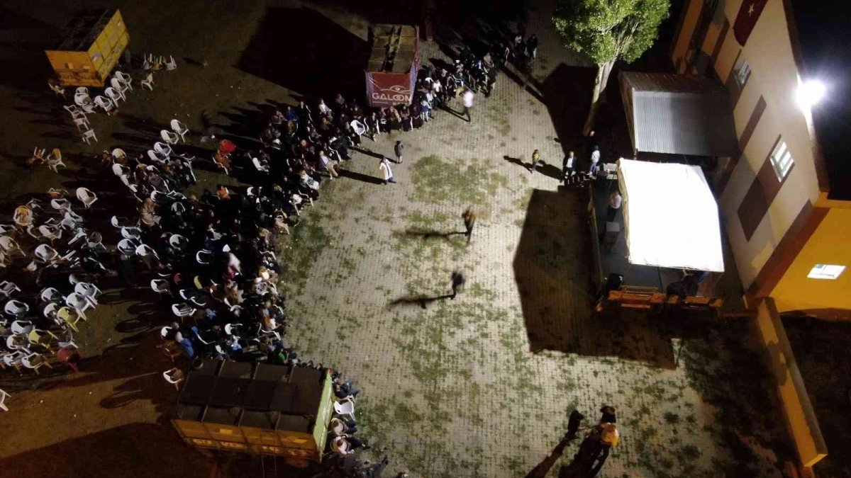 Karadenizliler Van'da bir araya gelerek doyasıya eğlendiler