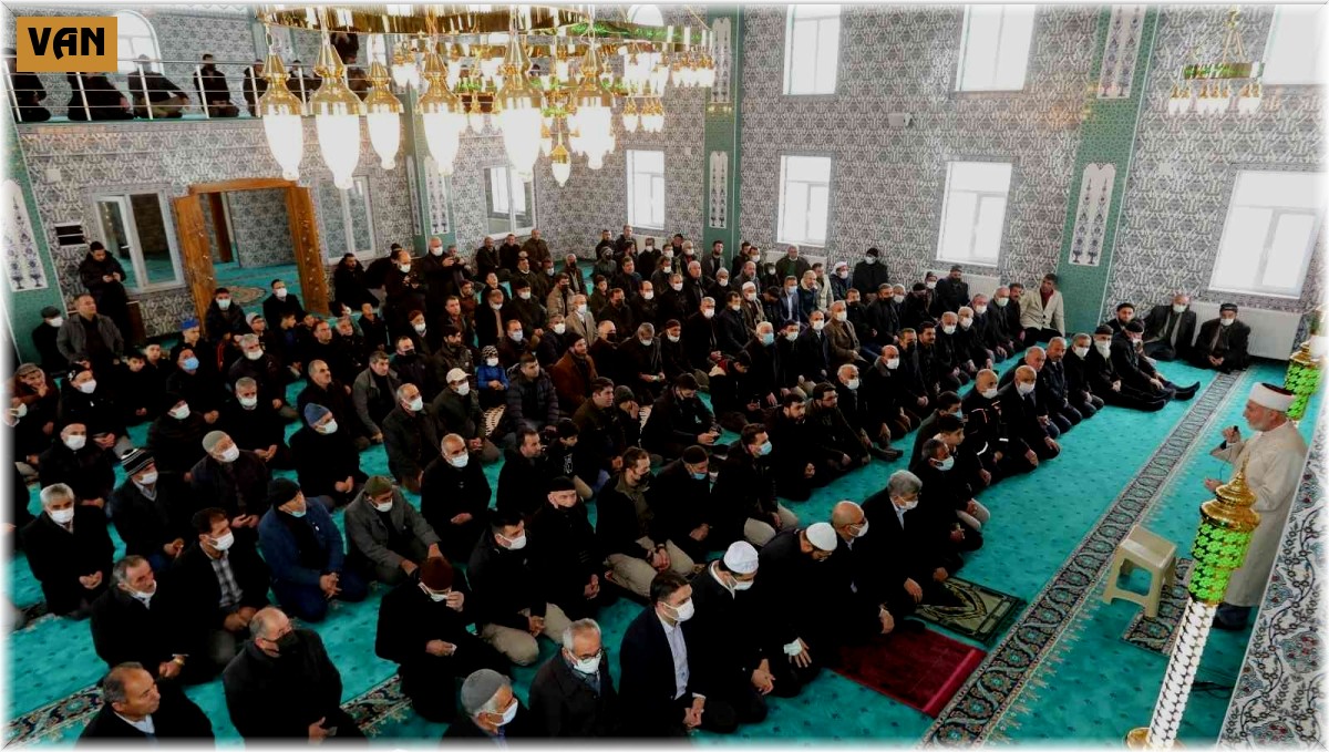 Karagündüz Mahallesi'nde bin 500 kişilik cami ibadete açıldı