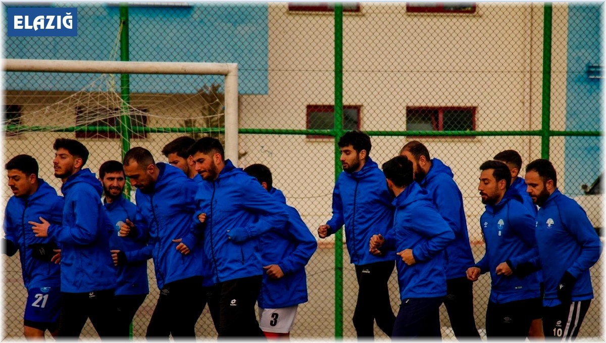 Karakoçan 1985, antrenmanlarını sürdürüyor