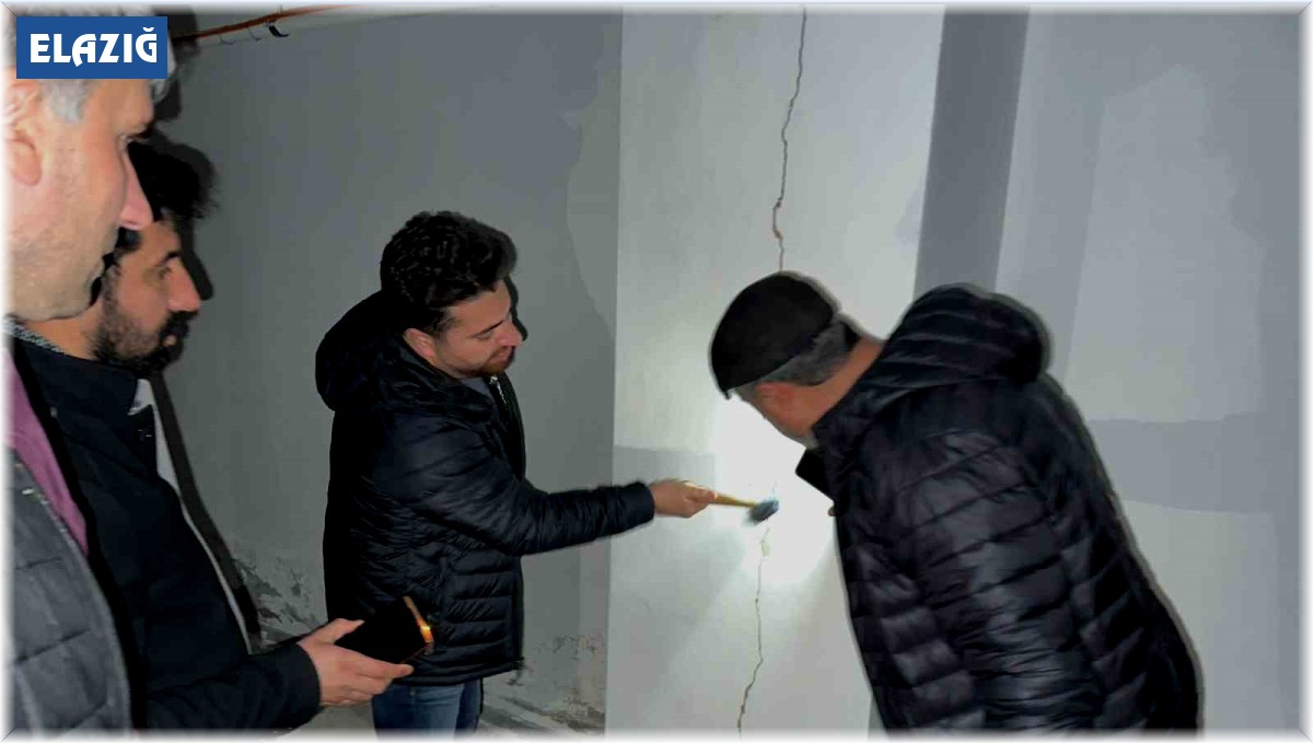 Karakoçan'da ağır hasarlı bina sayısı 40'a yükseldi