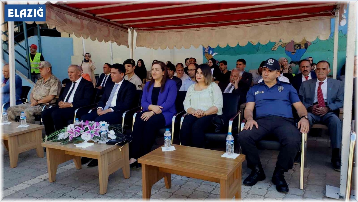 Karakoçan'da ilköğretim haftası kutlandı