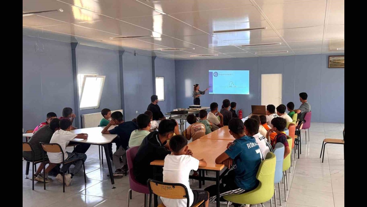 Karakoyunlu ilçesinde madde bağımlılığına karşı farkındalık eğitimi