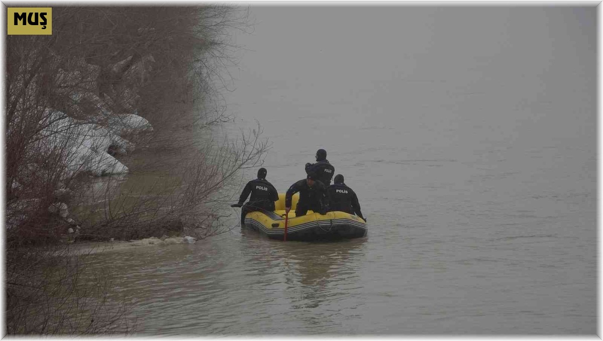 Karasu Nehri'ne düşen Yağmur için arama çalışması devam ediyor