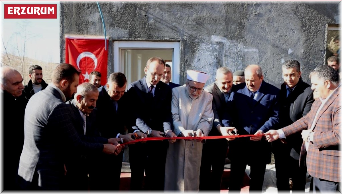 Karayazı Çıkılgan Mahallesi Cami dualarla açıldı
