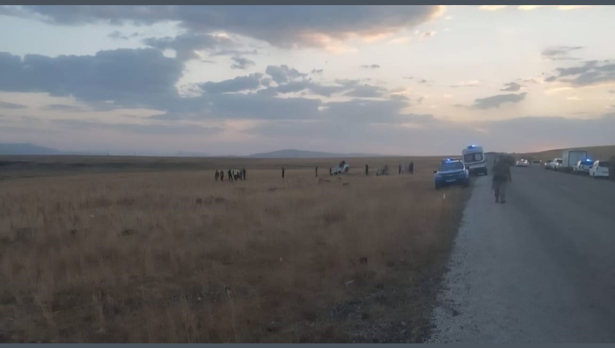 Karayazı'da feci kaza: 3 ölü, 1 yaralı