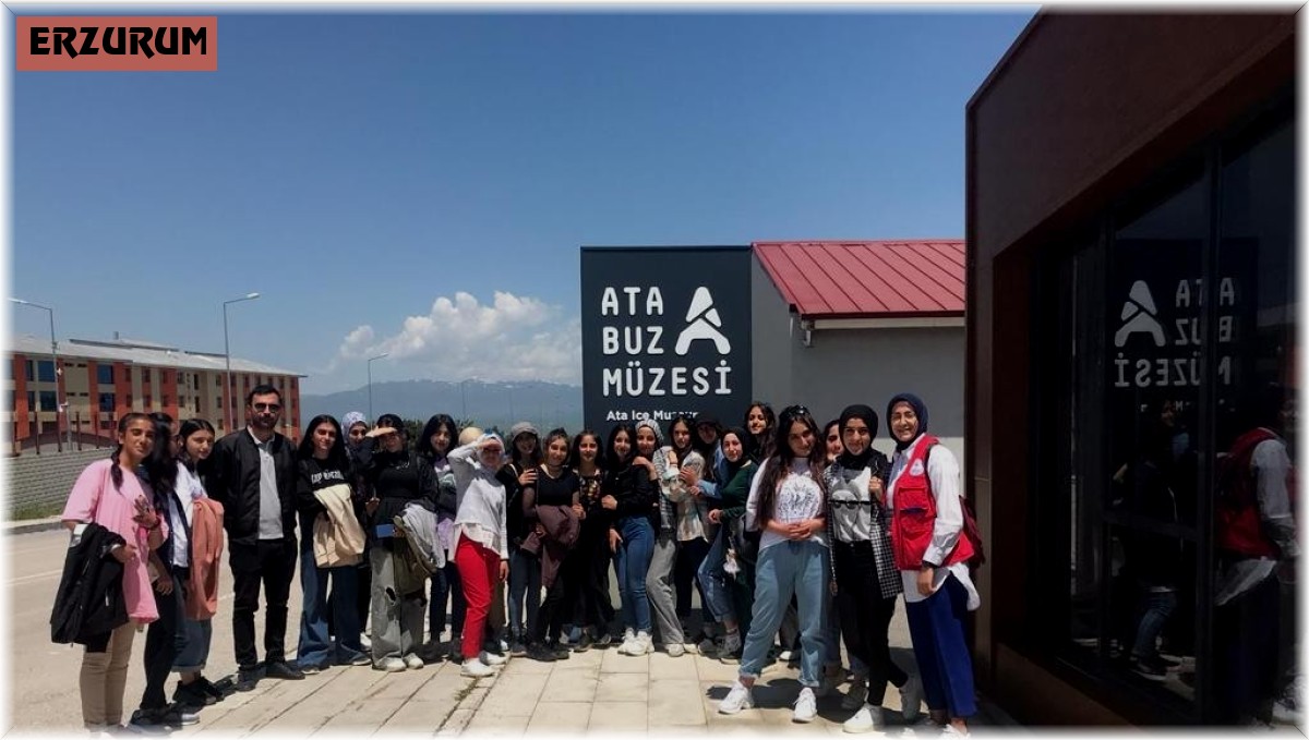 Karayazılı gençlerden 'şehrimi tanıyorum' turu