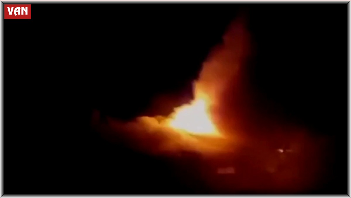 Karayolları şantiyesinde yangın