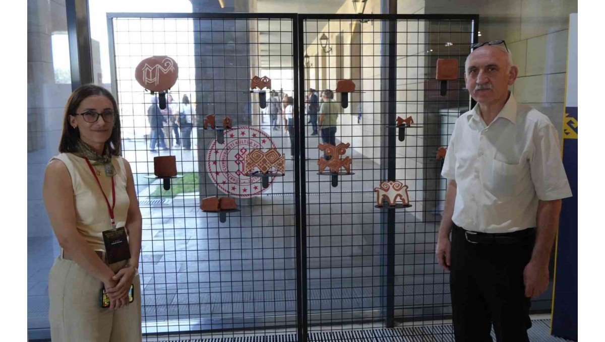 Karaz'ın Koçları seramik baskıda buluştu