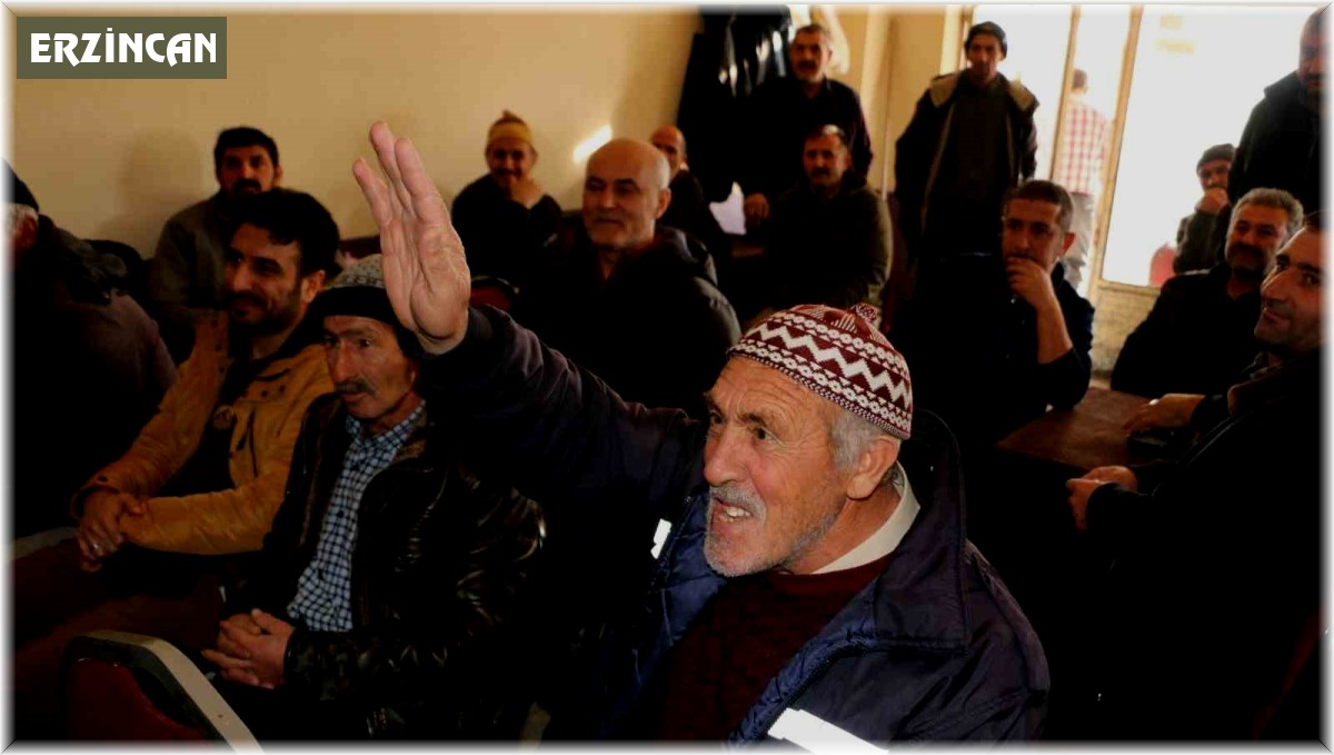 Kargın Beldesinde çiftçi bilgilendirme toplantısı düzenlendi