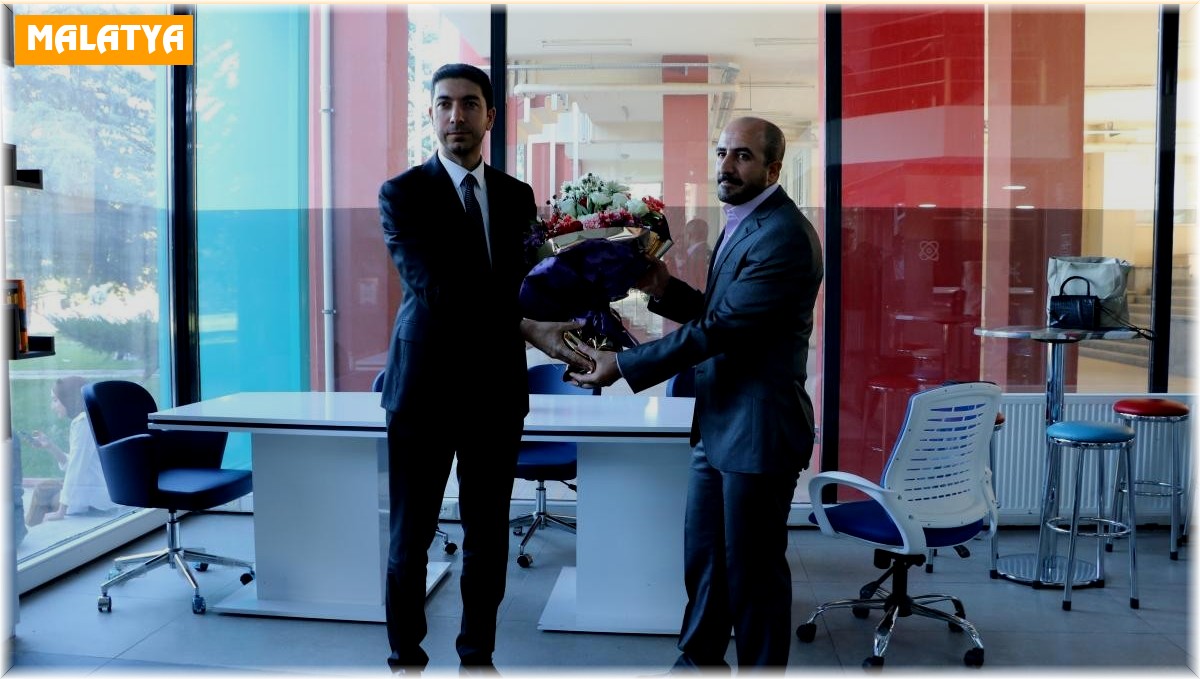 Kariyer Merkezi'nde bayrak değişimi