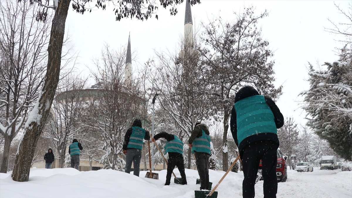 Karla mücadeleye yükümlülerden destek