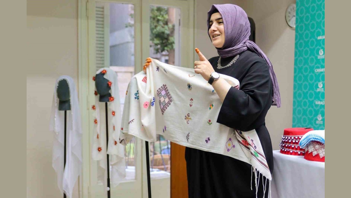 Karnavas Bezi Kahire'de görücüye çıktı