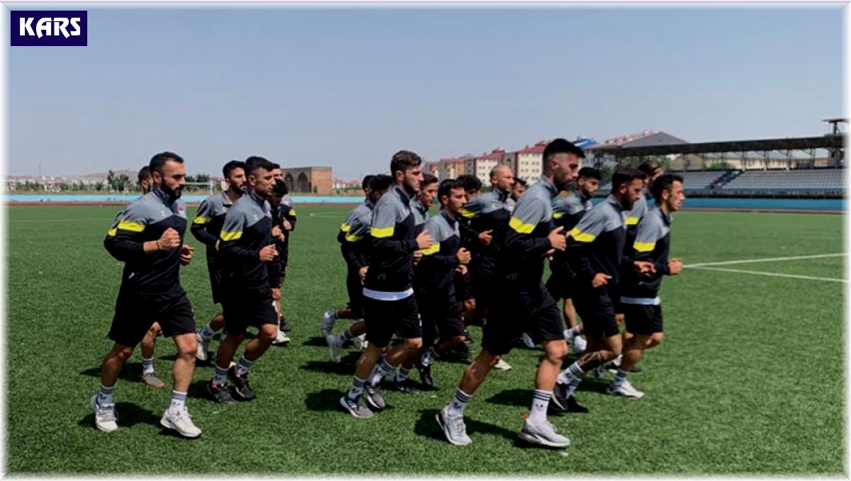 Kars 36 Spor antrenmanlara başladı