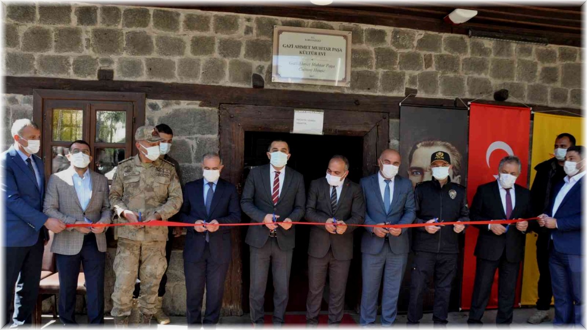 Kars Antlaşması'nın 100. Yılı dolayısıyla pul sergisi açıldı