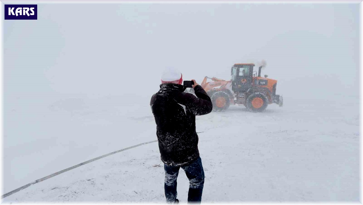Kars-Ardahan yolu ulaşıma kapatıldı