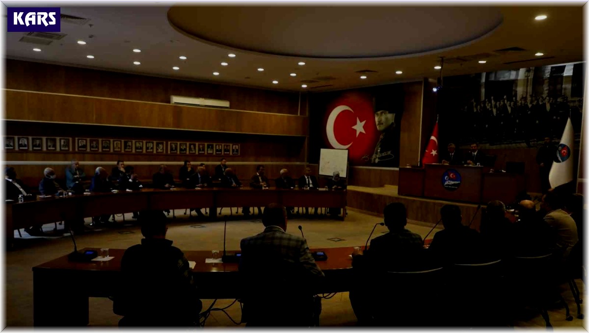 Kars Belediyesi'nde muhtarlar toplantısı yapıldı