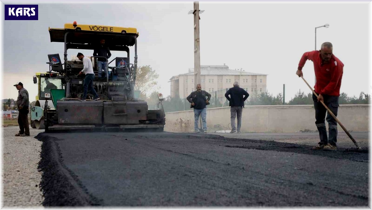 Kars Belediyesi yol çalışmalarını hızlandırdı