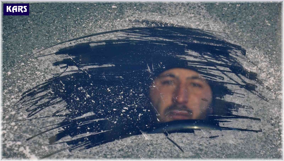 Kars buz kesti: Termometreler eksi 15'i gösterdi