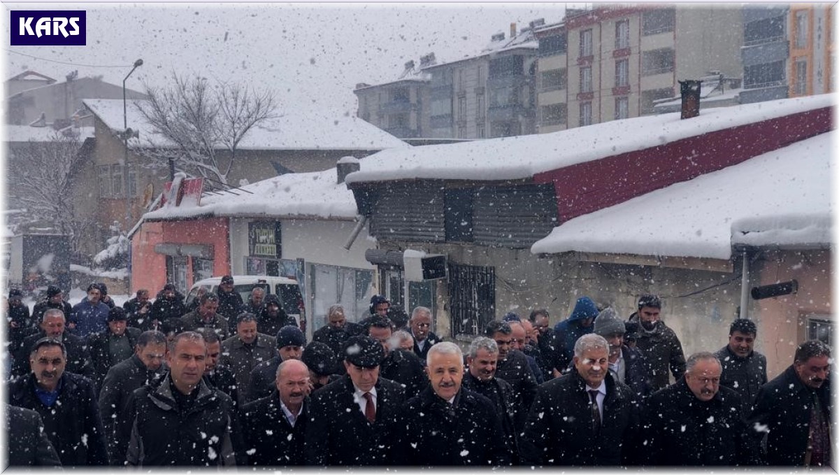 Kars deprem bölgeleri için tek yürek